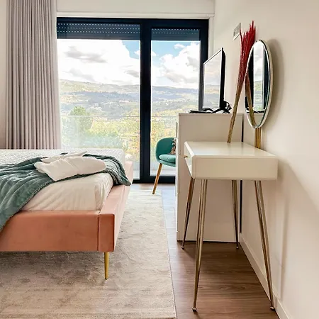 Flora Apartment *