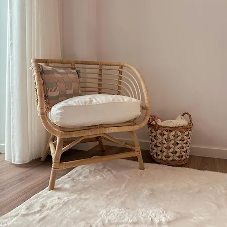 Flora Apartment